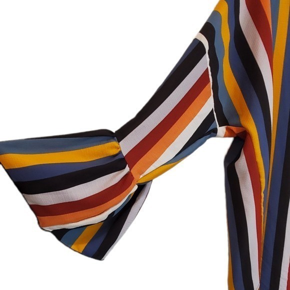 Fantastic Fawn Women's Striped‎ Button Up Blouse Sz Med Oversized Multicolor Top - Picture 3 of 8